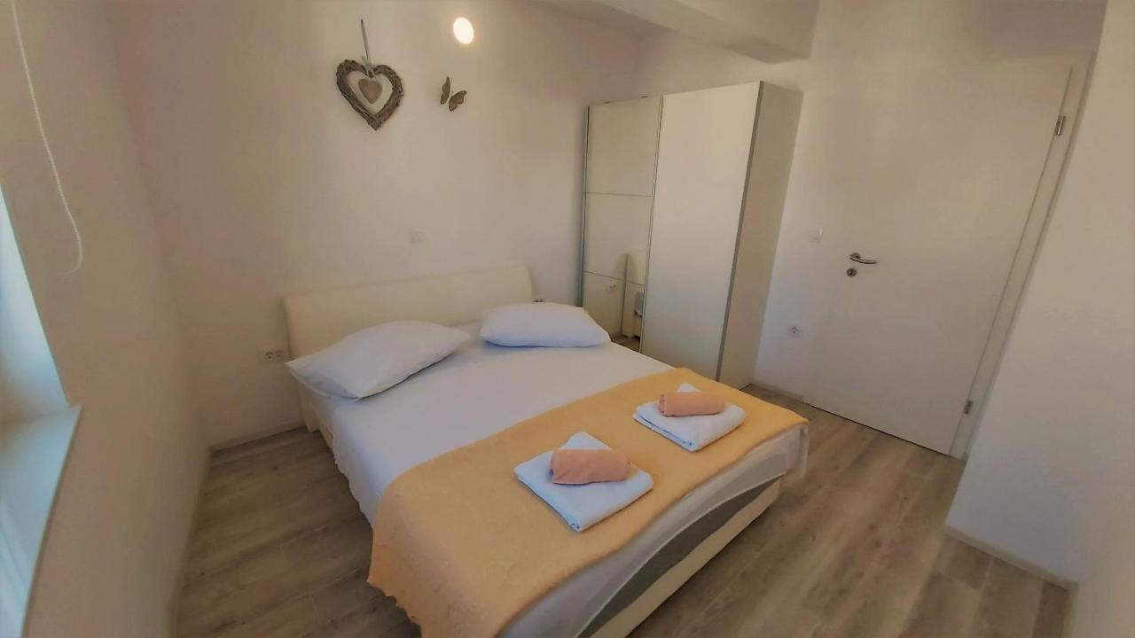 Apartments Zorica Duce Bagian luar foto